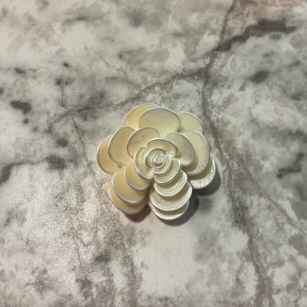 Elegant Cream Camila Brooch
